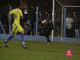 
<a style='margin-left: 5px;' class='btn btn-xs btn-social btn-facebook' href='https://www.facebook.com/sharer/sharer.php?u=https://boladovale.com.br/imgs/800-800-90/conteudo/fotos/1190/mg6940.jpg' rel='popup' data-width='500' data-height='400'><i class='fa fa-facebook'></i>Compartilhar <span class='hidden-xs'>no Facebook</span>
</a> 
<a class='btn btn-default btn-xs' target='_blank' href='imgs/800-800-90/conteudo/fotos/1190/mg6940.jpg'>
<span class='glyphicon glyphicon-cloud-download'></span> Salvar
</a> 
<span></span>