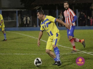 
<a style='margin-left: 5px;' class='btn btn-xs btn-social btn-facebook' href='https://www.facebook.com/sharer/sharer.php?u=https://boladovale.com.br/imgs/800-800-90/conteudo/fotos/1190/mg7005.jpg' rel='popup' data-width='500' data-height='400'><i class='fa fa-facebook'></i>Compartilhar <span class='hidden-xs'>no Facebook</span>
</a> 
<a class='btn btn-default btn-xs' target='_blank' href='imgs/800-800-90/conteudo/fotos/1190/mg7005.jpg'>
<span class='glyphicon glyphicon-cloud-download'></span> Salvar
</a> 
<span></span>