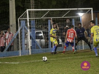 
<a style='margin-left: 5px;' class='btn btn-xs btn-social btn-facebook' href='https://www.facebook.com/sharer/sharer.php?u=https://boladovale.com.br/imgs/800-800-90/conteudo/fotos/1190/mg7013.jpg' rel='popup' data-width='500' data-height='400'><i class='fa fa-facebook'></i>Compartilhar <span class='hidden-xs'>no Facebook</span>
</a> 
<a class='btn btn-default btn-xs' target='_blank' href='imgs/800-800-90/conteudo/fotos/1190/mg7013.jpg'>
<span class='glyphicon glyphicon-cloud-download'></span> Salvar
</a> 
<span></span>