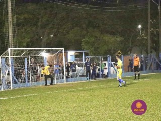 
<a style='margin-left: 5px;' class='btn btn-xs btn-social btn-facebook' href='https://www.facebook.com/sharer/sharer.php?u=https://boladovale.com.br/imgs/800-800-90/conteudo/fotos/1190/mg7034.jpg' rel='popup' data-width='500' data-height='400'><i class='fa fa-facebook'></i>Compartilhar <span class='hidden-xs'>no Facebook</span>
</a> 
<a class='btn btn-default btn-xs' target='_blank' href='imgs/800-800-90/conteudo/fotos/1190/mg7034.jpg'>
<span class='glyphicon glyphicon-cloud-download'></span> Salvar
</a> 
<span></span>