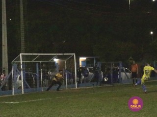
<a style='margin-left: 5px;' class='btn btn-xs btn-social btn-facebook' href='https://www.facebook.com/sharer/sharer.php?u=https://boladovale.com.br/imgs/800-800-90/conteudo/fotos/1190/mg7040.jpg' rel='popup' data-width='500' data-height='400'><i class='fa fa-facebook'></i>Compartilhar <span class='hidden-xs'>no Facebook</span>
</a> 
<a class='btn btn-default btn-xs' target='_blank' href='imgs/800-800-90/conteudo/fotos/1190/mg7040.jpg'>
<span class='glyphicon glyphicon-cloud-download'></span> Salvar
</a> 
<span></span>