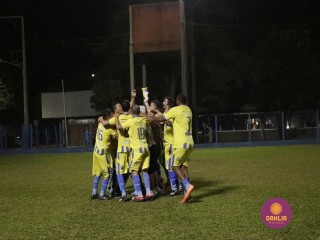 
<a style='margin-left: 5px;' class='btn btn-xs btn-social btn-facebook' href='https://www.facebook.com/sharer/sharer.php?u=https://boladovale.com.br/imgs/800-800-90/conteudo/fotos/1190/mg7063.jpg' rel='popup' data-width='500' data-height='400'><i class='fa fa-facebook'></i>Compartilhar <span class='hidden-xs'>no Facebook</span>
</a> 
<a class='btn btn-default btn-xs' target='_blank' href='imgs/800-800-90/conteudo/fotos/1190/mg7063.jpg'>
<span class='glyphicon glyphicon-cloud-download'></span> Salvar
</a> 
<span></span>
