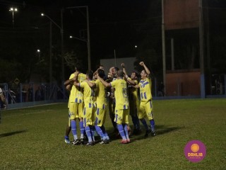 
<a style='margin-left: 5px;' class='btn btn-xs btn-social btn-facebook' href='https://www.facebook.com/sharer/sharer.php?u=https://boladovale.com.br/imgs/800-800-90/conteudo/fotos/1190/mg7070.jpg' rel='popup' data-width='500' data-height='400'><i class='fa fa-facebook'></i>Compartilhar <span class='hidden-xs'>no Facebook</span>
</a> 
<a class='btn btn-default btn-xs' target='_blank' href='imgs/800-800-90/conteudo/fotos/1190/mg7070.jpg'>
<span class='glyphicon glyphicon-cloud-download'></span> Salvar
</a> 
<span></span>