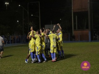 
<a style='margin-left: 5px;' class='btn btn-xs btn-social btn-facebook' href='https://www.facebook.com/sharer/sharer.php?u=https://boladovale.com.br/imgs/800-800-90/conteudo/fotos/1190/mg7071.jpg' rel='popup' data-width='500' data-height='400'><i class='fa fa-facebook'></i>Compartilhar <span class='hidden-xs'>no Facebook</span>
</a> 
<a class='btn btn-default btn-xs' target='_blank' href='imgs/800-800-90/conteudo/fotos/1190/mg7071.jpg'>
<span class='glyphicon glyphicon-cloud-download'></span> Salvar
</a> 
<span></span>