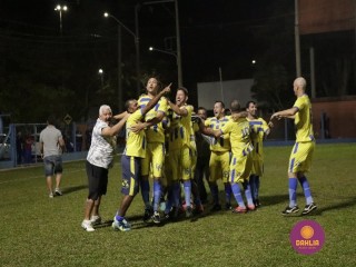 
<a style='margin-left: 5px;' class='btn btn-xs btn-social btn-facebook' href='https://www.facebook.com/sharer/sharer.php?u=https://boladovale.com.br/imgs/800-800-90/conteudo/fotos/1190/mg7073.jpg' rel='popup' data-width='500' data-height='400'><i class='fa fa-facebook'></i>Compartilhar <span class='hidden-xs'>no Facebook</span>
</a> 
<a class='btn btn-default btn-xs' target='_blank' href='imgs/800-800-90/conteudo/fotos/1190/mg7073.jpg'>
<span class='glyphicon glyphicon-cloud-download'></span> Salvar
</a> 
<span></span>