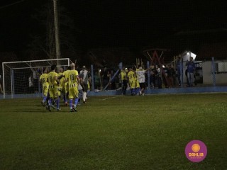 
<a style='margin-left: 5px;' class='btn btn-xs btn-social btn-facebook' href='https://www.facebook.com/sharer/sharer.php?u=https://boladovale.com.br/imgs/800-800-90/conteudo/fotos/1190/mg7082.jpg' rel='popup' data-width='500' data-height='400'><i class='fa fa-facebook'></i>Compartilhar <span class='hidden-xs'>no Facebook</span>
</a> 
<a class='btn btn-default btn-xs' target='_blank' href='imgs/800-800-90/conteudo/fotos/1190/mg7082.jpg'>
<span class='glyphicon glyphicon-cloud-download'></span> Salvar
</a> 
<span></span>