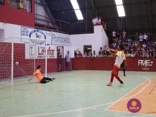 
<a style='margin-left: 5px;' class='btn btn-xs btn-social btn-facebook' href='https://www.facebook.com/sharer/sharer.php?u=https://boladovale.com.br/imgs/800-800-90/conteudo/fotos/1283/img2545.jpg' rel='popup' data-width='500' data-height='400'><i class='fa fa-facebook'></i>Compartilhar <span class='hidden-xs'>no Facebook</span>
</a> 
<a class='btn btn-default btn-xs' target='_blank' href='imgs/800-800-90/conteudo/fotos/1283/img2545.jpg'>
<span class='glyphicon glyphicon-cloud-download'></span> Salvar
</a> 
<span></span>
