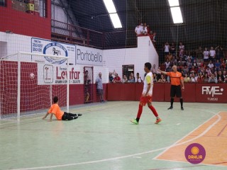 
<a style='margin-left: 5px;' class='btn btn-xs btn-social btn-facebook' href='https://www.facebook.com/sharer/sharer.php?u=https://boladovale.com.br/imgs/800-800-90/conteudo/fotos/1283/img2547.jpg' rel='popup' data-width='500' data-height='400'><i class='fa fa-facebook'></i>Compartilhar <span class='hidden-xs'>no Facebook</span>
</a> 
<a class='btn btn-default btn-xs' target='_blank' href='imgs/800-800-90/conteudo/fotos/1283/img2547.jpg'>
<span class='glyphicon glyphicon-cloud-download'></span> Salvar
</a> 
<span></span>