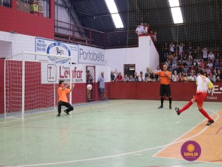 
<a style='margin-left: 5px;' class='btn btn-xs btn-social btn-facebook' href='https://www.facebook.com/sharer/sharer.php?u=https://boladovale.com.br/imgs/800-800-90/conteudo/fotos/1283/img2560.jpg' rel='popup' data-width='500' data-height='400'><i class='fa fa-facebook'></i>Compartilhar <span class='hidden-xs'>no Facebook</span>
</a> 
<a class='btn btn-default btn-xs' target='_blank' href='imgs/800-800-90/conteudo/fotos/1283/img2560.jpg'>
<span class='glyphicon glyphicon-cloud-download'></span> Salvar
</a> 
<span></span>