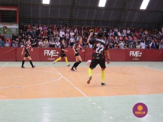 
<a style='margin-left: 5px;' class='btn btn-xs btn-social btn-facebook' href='https://www.facebook.com/sharer/sharer.php?u=https://boladovale.com.br/imgs/800-800-90/conteudo/fotos/1283/img2639.jpg' rel='popup' data-width='500' data-height='400'><i class='fa fa-facebook'></i>Compartilhar <span class='hidden-xs'>no Facebook</span>
</a> 
<a class='btn btn-default btn-xs' target='_blank' href='imgs/800-800-90/conteudo/fotos/1283/img2639.jpg'>
<span class='glyphicon glyphicon-cloud-download'></span> Salvar
</a> 
<span></span>