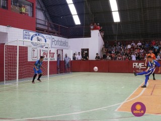 
<a style='margin-left: 5px;' class='btn btn-xs btn-social btn-facebook' href='https://www.facebook.com/sharer/sharer.php?u=https://boladovale.com.br/imgs/800-800-90/conteudo/fotos/1283/img2694.jpg' rel='popup' data-width='500' data-height='400'><i class='fa fa-facebook'></i>Compartilhar <span class='hidden-xs'>no Facebook</span>
</a> 
<a class='btn btn-default btn-xs' target='_blank' href='imgs/800-800-90/conteudo/fotos/1283/img2694.jpg'>
<span class='glyphicon glyphicon-cloud-download'></span> Salvar
</a> 
<span></span>