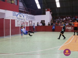 
<a style='margin-left: 5px;' class='btn btn-xs btn-social btn-facebook' href='https://www.facebook.com/sharer/sharer.php?u=https://boladovale.com.br/imgs/800-800-90/conteudo/fotos/1283/img2713.jpg' rel='popup' data-width='500' data-height='400'><i class='fa fa-facebook'></i>Compartilhar <span class='hidden-xs'>no Facebook</span>
</a> 
<a class='btn btn-default btn-xs' target='_blank' href='imgs/800-800-90/conteudo/fotos/1283/img2713.jpg'>
<span class='glyphicon glyphicon-cloud-download'></span> Salvar
</a> 
<span></span>
