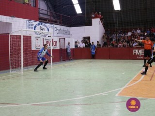 
<a style='margin-left: 5px;' class='btn btn-xs btn-social btn-facebook' href='https://www.facebook.com/sharer/sharer.php?u=https://boladovale.com.br/imgs/800-800-90/conteudo/fotos/1283/img2716.jpg' rel='popup' data-width='500' data-height='400'><i class='fa fa-facebook'></i>Compartilhar <span class='hidden-xs'>no Facebook</span>
</a> 
<a class='btn btn-default btn-xs' target='_blank' href='imgs/800-800-90/conteudo/fotos/1283/img2716.jpg'>
<span class='glyphicon glyphicon-cloud-download'></span> Salvar
</a> 
<span></span>