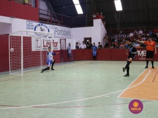 
<a style='margin-left: 5px;' class='btn btn-xs btn-social btn-facebook' href='https://www.facebook.com/sharer/sharer.php?u=https://boladovale.com.br/imgs/800-800-90/conteudo/fotos/1283/img2719.jpg' rel='popup' data-width='500' data-height='400'><i class='fa fa-facebook'></i>Compartilhar <span class='hidden-xs'>no Facebook</span>
</a> 
<a class='btn btn-default btn-xs' target='_blank' href='imgs/800-800-90/conteudo/fotos/1283/img2719.jpg'>
<span class='glyphicon glyphicon-cloud-download'></span> Salvar
</a> 
<span></span>