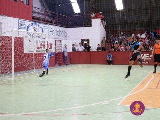 
<a style='margin-left: 5px;' class='btn btn-xs btn-social btn-facebook' href='https://www.facebook.com/sharer/sharer.php?u=https://boladovale.com.br/imgs/800-800-90/conteudo/fotos/1283/img2735.jpg' rel='popup' data-width='500' data-height='400'><i class='fa fa-facebook'></i>Compartilhar <span class='hidden-xs'>no Facebook</span>
</a> 
<a class='btn btn-default btn-xs' target='_blank' href='imgs/800-800-90/conteudo/fotos/1283/img2735.jpg'>
<span class='glyphicon glyphicon-cloud-download'></span> Salvar
</a> 
<span></span>