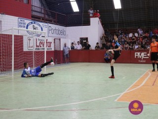 
<a style='margin-left: 5px;' class='btn btn-xs btn-social btn-facebook' href='https://www.facebook.com/sharer/sharer.php?u=https://boladovale.com.br/imgs/800-800-90/conteudo/fotos/1283/img2751.jpg' rel='popup' data-width='500' data-height='400'><i class='fa fa-facebook'></i>Compartilhar <span class='hidden-xs'>no Facebook</span>
</a> 
<a class='btn btn-default btn-xs' target='_blank' href='imgs/800-800-90/conteudo/fotos/1283/img2751.jpg'>
<span class='glyphicon glyphicon-cloud-download'></span> Salvar
</a> 
<span></span>