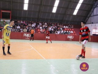 
<a style='margin-left: 5px;' class='btn btn-xs btn-social btn-facebook' href='https://www.facebook.com/sharer/sharer.php?u=https://boladovale.com.br/imgs/800-800-90/conteudo/fotos/1283/img2846.jpg' rel='popup' data-width='500' data-height='400'><i class='fa fa-facebook'></i>Compartilhar <span class='hidden-xs'>no Facebook</span>
</a> 
<a class='btn btn-default btn-xs' target='_blank' href='imgs/800-800-90/conteudo/fotos/1283/img2846.jpg'>
<span class='glyphicon glyphicon-cloud-download'></span> Salvar
</a> 
<span></span>