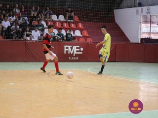 
<a style='margin-left: 5px;' class='btn btn-xs btn-social btn-facebook' href='https://www.facebook.com/sharer/sharer.php?u=https://boladovale.com.br/imgs/800-800-90/conteudo/fotos/1283/img2856.jpg' rel='popup' data-width='500' data-height='400'><i class='fa fa-facebook'></i>Compartilhar <span class='hidden-xs'>no Facebook</span>
</a> 
<a class='btn btn-default btn-xs' target='_blank' href='imgs/800-800-90/conteudo/fotos/1283/img2856.jpg'>
<span class='glyphicon glyphicon-cloud-download'></span> Salvar
</a> 
<span></span>