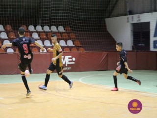 
<a style='margin-left: 5px;' class='btn btn-xs btn-social btn-facebook' href='https://www.facebook.com/sharer/sharer.php?u=https://boladovale.com.br/imgs/800-800-90/conteudo/fotos/1285/img4595.jpg' rel='popup' data-width='500' data-height='400'><i class='fa fa-facebook'></i>Compartilhar <span class='hidden-xs'>no Facebook</span>
</a> 
<a class='btn btn-default btn-xs' target='_blank' href='imgs/800-800-90/conteudo/fotos/1285/img4595.jpg'>
<span class='glyphicon glyphicon-cloud-download'></span> Salvar
</a> 
<span></span>