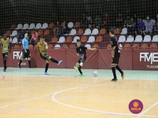 
<a style='margin-left: 5px;' class='btn btn-xs btn-social btn-facebook' href='https://www.facebook.com/sharer/sharer.php?u=https://boladovale.com.br/imgs/800-800-90/conteudo/fotos/1285/img4599.jpg' rel='popup' data-width='500' data-height='400'><i class='fa fa-facebook'></i>Compartilhar <span class='hidden-xs'>no Facebook</span>
</a> 
<a class='btn btn-default btn-xs' target='_blank' href='imgs/800-800-90/conteudo/fotos/1285/img4599.jpg'>
<span class='glyphicon glyphicon-cloud-download'></span> Salvar
</a> 
<span></span>