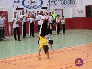 
<a style='margin-left: 5px;' class='btn btn-xs btn-social btn-facebook' href='https://www.facebook.com/sharer/sharer.php?u=https://boladovale.com.br/imgs/800-800-90/conteudo/fotos/1299/img7014.jpg' rel='popup' data-width='500' data-height='400'><i class='fa fa-facebook'></i>Compartilhar <span class='hidden-xs'>no Facebook</span>
</a> 
<a class='btn btn-default btn-xs' target='_blank' href='imgs/800-800-90/conteudo/fotos/1299/img7014.jpg'>
<span class='glyphicon glyphicon-cloud-download'></span> Salvar
</a> 
<span></span>