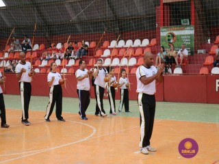 
<a style='margin-left: 5px;' class='btn btn-xs btn-social btn-facebook' href='https://www.facebook.com/sharer/sharer.php?u=https://boladovale.com.br/imgs/800-800-90/conteudo/fotos/1299/img7033.jpg' rel='popup' data-width='500' data-height='400'><i class='fa fa-facebook'></i>Compartilhar <span class='hidden-xs'>no Facebook</span>
</a> 
<a class='btn btn-default btn-xs' target='_blank' href='imgs/800-800-90/conteudo/fotos/1299/img7033.jpg'>
<span class='glyphicon glyphicon-cloud-download'></span> Salvar
</a> 
<span></span>