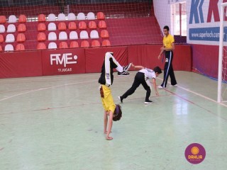 
<a style='margin-left: 5px;' class='btn btn-xs btn-social btn-facebook' href='https://www.facebook.com/sharer/sharer.php?u=https://boladovale.com.br/imgs/800-800-90/conteudo/fotos/1299/img7036.jpg' rel='popup' data-width='500' data-height='400'><i class='fa fa-facebook'></i>Compartilhar <span class='hidden-xs'>no Facebook</span>
</a> 
<a class='btn btn-default btn-xs' target='_blank' href='imgs/800-800-90/conteudo/fotos/1299/img7036.jpg'>
<span class='glyphicon glyphicon-cloud-download'></span> Salvar
</a> 
<span></span>