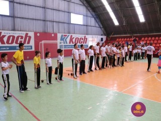 
<a style='margin-left: 5px;' class='btn btn-xs btn-social btn-facebook' href='https://www.facebook.com/sharer/sharer.php?u=https://boladovale.com.br/imgs/800-800-90/conteudo/fotos/1299/img7052.jpg' rel='popup' data-width='500' data-height='400'><i class='fa fa-facebook'></i>Compartilhar <span class='hidden-xs'>no Facebook</span>
</a> 
<a class='btn btn-default btn-xs' target='_blank' href='imgs/800-800-90/conteudo/fotos/1299/img7052.jpg'>
<span class='glyphicon glyphicon-cloud-download'></span> Salvar
</a> 
<span></span>