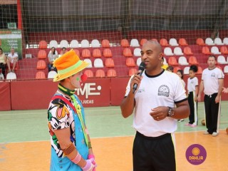 
<a style='margin-left: 5px;' class='btn btn-xs btn-social btn-facebook' href='https://www.facebook.com/sharer/sharer.php?u=https://boladovale.com.br/imgs/800-800-90/conteudo/fotos/1299/img7056.jpg' rel='popup' data-width='500' data-height='400'><i class='fa fa-facebook'></i>Compartilhar <span class='hidden-xs'>no Facebook</span>
</a> 
<a class='btn btn-default btn-xs' target='_blank' href='imgs/800-800-90/conteudo/fotos/1299/img7056.jpg'>
<span class='glyphicon glyphicon-cloud-download'></span> Salvar
</a> 
<span></span>