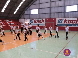 
<a style='margin-left: 5px;' class='btn btn-xs btn-social btn-facebook' href='https://www.facebook.com/sharer/sharer.php?u=https://boladovale.com.br/imgs/800-800-90/conteudo/fotos/1299/img7063.jpg' rel='popup' data-width='500' data-height='400'><i class='fa fa-facebook'></i>Compartilhar <span class='hidden-xs'>no Facebook</span>
</a> 
<a class='btn btn-default btn-xs' target='_blank' href='imgs/800-800-90/conteudo/fotos/1299/img7063.jpg'>
<span class='glyphicon glyphicon-cloud-download'></span> Salvar
</a> 
<span></span>