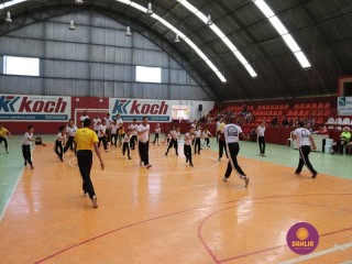 
<a style='margin-left: 5px;' class='btn btn-xs btn-social btn-facebook' href='https://www.facebook.com/sharer/sharer.php?u=https://boladovale.com.br/imgs/800-800-90/conteudo/fotos/1299/img7066.jpg' rel='popup' data-width='500' data-height='400'><i class='fa fa-facebook'></i>Compartilhar <span class='hidden-xs'>no Facebook</span>
</a> 
<a class='btn btn-default btn-xs' target='_blank' href='imgs/800-800-90/conteudo/fotos/1299/img7066.jpg'>
<span class='glyphicon glyphicon-cloud-download'></span> Salvar
</a> 
<span></span>