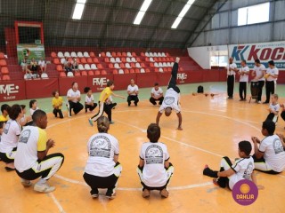 
<a style='margin-left: 5px;' class='btn btn-xs btn-social btn-facebook' href='https://www.facebook.com/sharer/sharer.php?u=https://boladovale.com.br/imgs/800-800-90/conteudo/fotos/1299/img7090.jpg' rel='popup' data-width='500' data-height='400'><i class='fa fa-facebook'></i>Compartilhar <span class='hidden-xs'>no Facebook</span>
</a> 
<a class='btn btn-default btn-xs' target='_blank' href='imgs/800-800-90/conteudo/fotos/1299/img7090.jpg'>
<span class='glyphicon glyphicon-cloud-download'></span> Salvar
</a> 
<span></span>