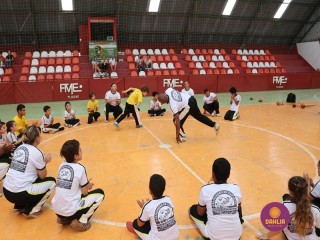 
<a style='margin-left: 5px;' class='btn btn-xs btn-social btn-facebook' href='https://www.facebook.com/sharer/sharer.php?u=https://boladovale.com.br/imgs/800-800-90/conteudo/fotos/1299/img7091.jpg' rel='popup' data-width='500' data-height='400'><i class='fa fa-facebook'></i>Compartilhar <span class='hidden-xs'>no Facebook</span>
</a> 
<a class='btn btn-default btn-xs' target='_blank' href='imgs/800-800-90/conteudo/fotos/1299/img7091.jpg'>
<span class='glyphicon glyphicon-cloud-download'></span> Salvar
</a> 
<span></span>