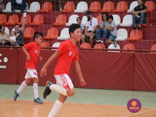 
<a style='margin-left: 5px;' class='btn btn-xs btn-social btn-facebook' href='https://www.facebook.com/sharer/sharer.php?u=https://boladovale.com.br/imgs/800-800-90/conteudo/fotos/1299/img7161.jpg' rel='popup' data-width='500' data-height='400'><i class='fa fa-facebook'></i>Compartilhar <span class='hidden-xs'>no Facebook</span>
</a> 
<a class='btn btn-default btn-xs' target='_blank' href='imgs/800-800-90/conteudo/fotos/1299/img7161.jpg'>
<span class='glyphicon glyphicon-cloud-download'></span> Salvar
</a> 
<span></span>