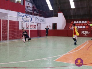 
<a style='margin-left: 5px;' class='btn btn-xs btn-social btn-facebook' href='https://www.facebook.com/sharer/sharer.php?u=https://boladovale.com.br/imgs/800-800-90/conteudo/fotos/1299/img7258.jpg' rel='popup' data-width='500' data-height='400'><i class='fa fa-facebook'></i>Compartilhar <span class='hidden-xs'>no Facebook</span>
</a> 
<a class='btn btn-default btn-xs' target='_blank' href='imgs/800-800-90/conteudo/fotos/1299/img7258.jpg'>
<span class='glyphicon glyphicon-cloud-download'></span> Salvar
</a> 
<span></span>