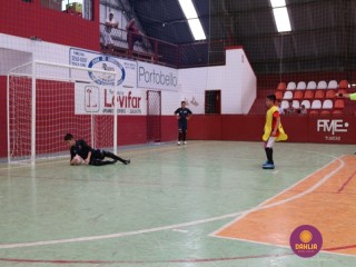
<a style='margin-left: 5px;' class='btn btn-xs btn-social btn-facebook' href='https://www.facebook.com/sharer/sharer.php?u=https://boladovale.com.br/imgs/800-800-90/conteudo/fotos/1299/img7261.jpg' rel='popup' data-width='500' data-height='400'><i class='fa fa-facebook'></i>Compartilhar <span class='hidden-xs'>no Facebook</span>
</a> 
<a class='btn btn-default btn-xs' target='_blank' href='imgs/800-800-90/conteudo/fotos/1299/img7261.jpg'>
<span class='glyphicon glyphicon-cloud-download'></span> Salvar
</a> 
<span></span>