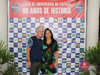 
<a style='margin-left: 5px;' class='btn btn-xs btn-social btn-facebook' href='https://www.facebook.com/sharer/sharer.php?u=https://boladovale.com.br/imgs/800-800-90/conteudo/fotos/1327/img0708.jpg' rel='popup' data-width='500' data-height='400'><i class='fa fa-facebook'></i>Compartilhar <span class='hidden-xs'>no Facebook</span>
</a> 
<a class='btn btn-default btn-xs' target='_blank' href='imgs/800-800-90/conteudo/fotos/1327/img0708.jpg'>
<span class='glyphicon glyphicon-cloud-download'></span> Salvar
</a> 
<span></span>