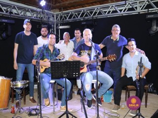 
<a style='margin-left: 5px;' class='btn btn-xs btn-social btn-facebook' href='https://www.facebook.com/sharer/sharer.php?u=https://boladovale.com.br/imgs/800-800-90/conteudo/fotos/1327/img0716.jpg' rel='popup' data-width='500' data-height='400'><i class='fa fa-facebook'></i>Compartilhar <span class='hidden-xs'>no Facebook</span>
</a> 
<a class='btn btn-default btn-xs' target='_blank' href='imgs/800-800-90/conteudo/fotos/1327/img0716.jpg'>
<span class='glyphicon glyphicon-cloud-download'></span> Salvar
</a> 
<span></span>