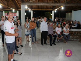 
<a style='margin-left: 5px;' class='btn btn-xs btn-social btn-facebook' href='https://www.facebook.com/sharer/sharer.php?u=https://boladovale.com.br/imgs/800-800-90/conteudo/fotos/1327/img0728.jpg' rel='popup' data-width='500' data-height='400'><i class='fa fa-facebook'></i>Compartilhar <span class='hidden-xs'>no Facebook</span>
</a> 
<a class='btn btn-default btn-xs' target='_blank' href='imgs/800-800-90/conteudo/fotos/1327/img0728.jpg'>
<span class='glyphicon glyphicon-cloud-download'></span> Salvar
</a> 
<span></span>