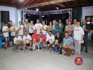 
<a style='margin-left: 5px;' class='btn btn-xs btn-social btn-facebook' href='https://www.facebook.com/sharer/sharer.php?u=https://boladovale.com.br/imgs/800-800-90/conteudo/fotos/1327/img0789.jpg' rel='popup' data-width='500' data-height='400'><i class='fa fa-facebook'></i>Compartilhar <span class='hidden-xs'>no Facebook</span>
</a> 
<a class='btn btn-default btn-xs' target='_blank' href='imgs/800-800-90/conteudo/fotos/1327/img0789.jpg'>
<span class='glyphicon glyphicon-cloud-download'></span> Salvar
</a> 
<span></span>