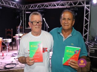 
<a style='margin-left: 5px;' class='btn btn-xs btn-social btn-facebook' href='https://www.facebook.com/sharer/sharer.php?u=https://boladovale.com.br/imgs/800-800-90/conteudo/fotos/1327/img0800.jpg' rel='popup' data-width='500' data-height='400'><i class='fa fa-facebook'></i>Compartilhar <span class='hidden-xs'>no Facebook</span>
</a> 
<a class='btn btn-default btn-xs' target='_blank' href='imgs/800-800-90/conteudo/fotos/1327/img0800.jpg'>
<span class='glyphicon glyphicon-cloud-download'></span> Salvar
</a> 
<span></span>