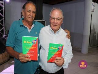 
<a style='margin-left: 5px;' class='btn btn-xs btn-social btn-facebook' href='https://www.facebook.com/sharer/sharer.php?u=https://boladovale.com.br/imgs/800-800-90/conteudo/fotos/1327/img0808.jpg' rel='popup' data-width='500' data-height='400'><i class='fa fa-facebook'></i>Compartilhar <span class='hidden-xs'>no Facebook</span>
</a> 
<a class='btn btn-default btn-xs' target='_blank' href='imgs/800-800-90/conteudo/fotos/1327/img0808.jpg'>
<span class='glyphicon glyphicon-cloud-download'></span> Salvar
</a> 
<span></span>