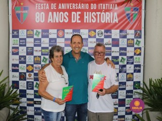 
<a style='margin-left: 5px;' class='btn btn-xs btn-social btn-facebook' href='https://www.facebook.com/sharer/sharer.php?u=https://boladovale.com.br/imgs/800-800-90/conteudo/fotos/1327/img0813.jpg' rel='popup' data-width='500' data-height='400'><i class='fa fa-facebook'></i>Compartilhar <span class='hidden-xs'>no Facebook</span>
</a> 
<a class='btn btn-default btn-xs' target='_blank' href='imgs/800-800-90/conteudo/fotos/1327/img0813.jpg'>
<span class='glyphicon glyphicon-cloud-download'></span> Salvar
</a> 
<span></span>