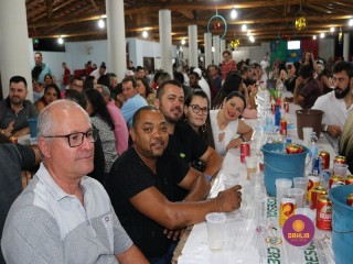 
<a style='margin-left: 5px;' class='btn btn-xs btn-social btn-facebook' href='https://www.facebook.com/sharer/sharer.php?u=https://boladovale.com.br/imgs/800-800-90/conteudo/fotos/1327/img0847.jpg' rel='popup' data-width='500' data-height='400'><i class='fa fa-facebook'></i>Compartilhar <span class='hidden-xs'>no Facebook</span>
</a> 
<a class='btn btn-default btn-xs' target='_blank' href='imgs/800-800-90/conteudo/fotos/1327/img0847.jpg'>
<span class='glyphicon glyphicon-cloud-download'></span> Salvar
</a> 
<span></span>