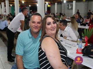 
<a style='margin-left: 5px;' class='btn btn-xs btn-social btn-facebook' href='https://www.facebook.com/sharer/sharer.php?u=https://boladovale.com.br/imgs/800-800-90/conteudo/fotos/1327/img0854.jpg' rel='popup' data-width='500' data-height='400'><i class='fa fa-facebook'></i>Compartilhar <span class='hidden-xs'>no Facebook</span>
</a> 
<a class='btn btn-default btn-xs' target='_blank' href='imgs/800-800-90/conteudo/fotos/1327/img0854.jpg'>
<span class='glyphicon glyphicon-cloud-download'></span> Salvar
</a> 
<span></span>