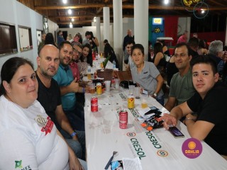 
<a style='margin-left: 5px;' class='btn btn-xs btn-social btn-facebook' href='https://www.facebook.com/sharer/sharer.php?u=https://boladovale.com.br/imgs/800-800-90/conteudo/fotos/1327/img0859.jpg' rel='popup' data-width='500' data-height='400'><i class='fa fa-facebook'></i>Compartilhar <span class='hidden-xs'>no Facebook</span>
</a> 
<a class='btn btn-default btn-xs' target='_blank' href='imgs/800-800-90/conteudo/fotos/1327/img0859.jpg'>
<span class='glyphicon glyphicon-cloud-download'></span> Salvar
</a> 
<span></span>