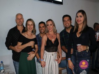 
<a style='margin-left: 5px;' class='btn btn-xs btn-social btn-facebook' href='https://www.facebook.com/sharer/sharer.php?u=https://boladovale.com.br/imgs/800-800-90/conteudo/fotos/1327/img0884.jpg' rel='popup' data-width='500' data-height='400'><i class='fa fa-facebook'></i>Compartilhar <span class='hidden-xs'>no Facebook</span>
</a> 
<a class='btn btn-default btn-xs' target='_blank' href='imgs/800-800-90/conteudo/fotos/1327/img0884.jpg'>
<span class='glyphicon glyphicon-cloud-download'></span> Salvar
</a> 
<span></span>