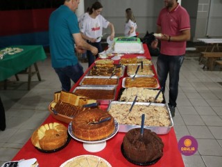 
<a style='margin-left: 5px;' class='btn btn-xs btn-social btn-facebook' href='https://www.facebook.com/sharer/sharer.php?u=https://boladovale.com.br/imgs/800-800-90/conteudo/fotos/1327/img0914.jpg' rel='popup' data-width='500' data-height='400'><i class='fa fa-facebook'></i>Compartilhar <span class='hidden-xs'>no Facebook</span>
</a> 
<a class='btn btn-default btn-xs' target='_blank' href='imgs/800-800-90/conteudo/fotos/1327/img0914.jpg'>
<span class='glyphicon glyphicon-cloud-download'></span> Salvar
</a> 
<span></span>
