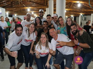 
<a style='margin-left: 5px;' class='btn btn-xs btn-social btn-facebook' href='https://www.facebook.com/sharer/sharer.php?u=https://boladovale.com.br/imgs/800-800-90/conteudo/fotos/1327/img0926.jpg' rel='popup' data-width='500' data-height='400'><i class='fa fa-facebook'></i>Compartilhar <span class='hidden-xs'>no Facebook</span>
</a> 
<a class='btn btn-default btn-xs' target='_blank' href='imgs/800-800-90/conteudo/fotos/1327/img0926.jpg'>
<span class='glyphicon glyphicon-cloud-download'></span> Salvar
</a> 
<span></span>
