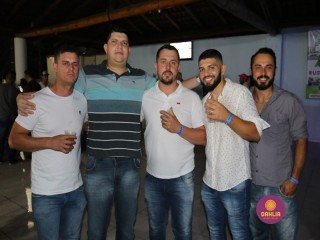 
<a style='margin-left: 5px;' class='btn btn-xs btn-social btn-facebook' href='https://www.facebook.com/sharer/sharer.php?u=https://boladovale.com.br/imgs/800-800-90/conteudo/fotos/1327/img0933.jpg' rel='popup' data-width='500' data-height='400'><i class='fa fa-facebook'></i>Compartilhar <span class='hidden-xs'>no Facebook</span>
</a> 
<a class='btn btn-default btn-xs' target='_blank' href='imgs/800-800-90/conteudo/fotos/1327/img0933.jpg'>
<span class='glyphicon glyphicon-cloud-download'></span> Salvar
</a> 
<span></span>